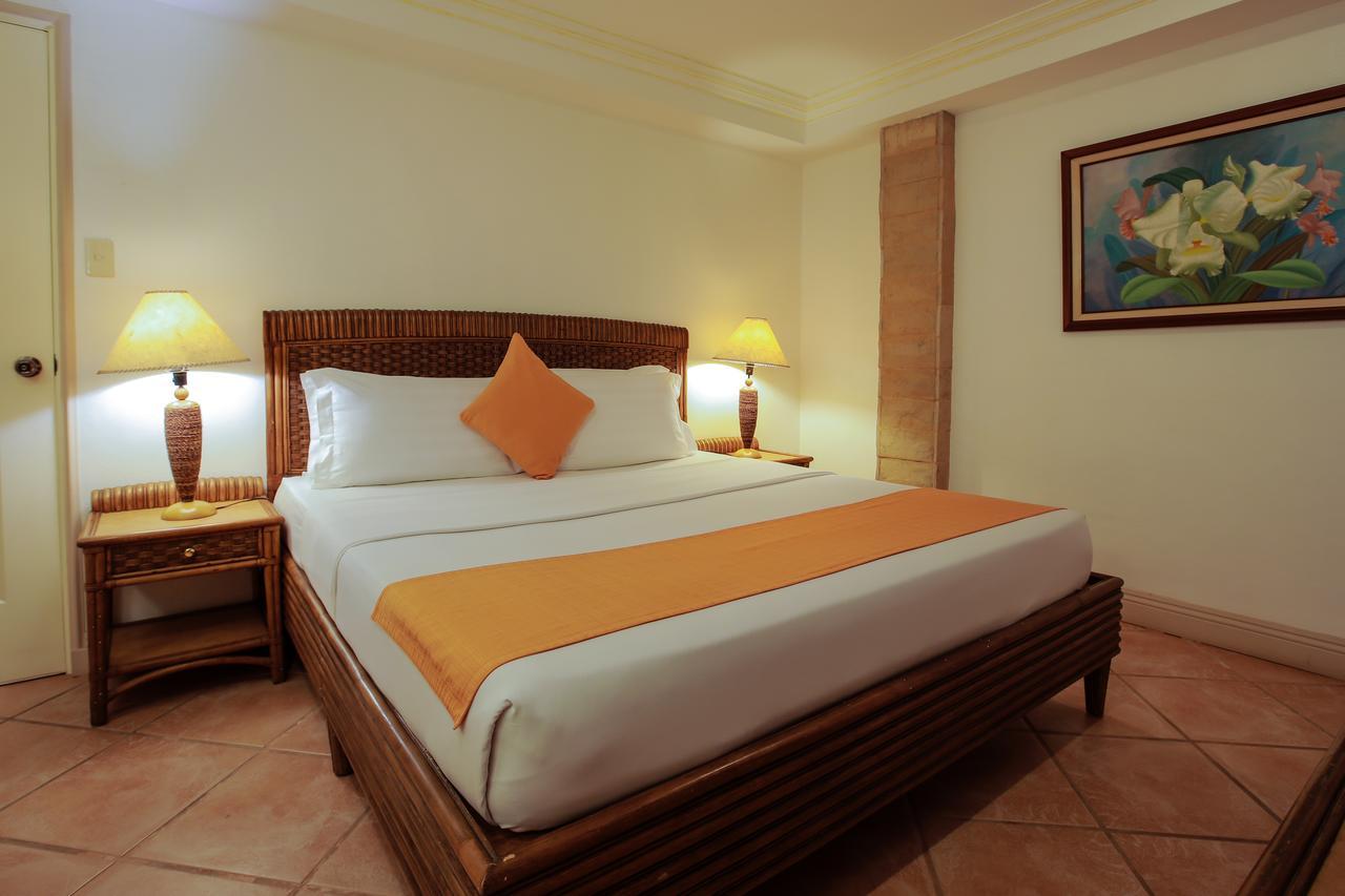 Paradise Garden Hotel And Convention Center Boracay Powered By Aston Manoc-Manoc Екстериор снимка